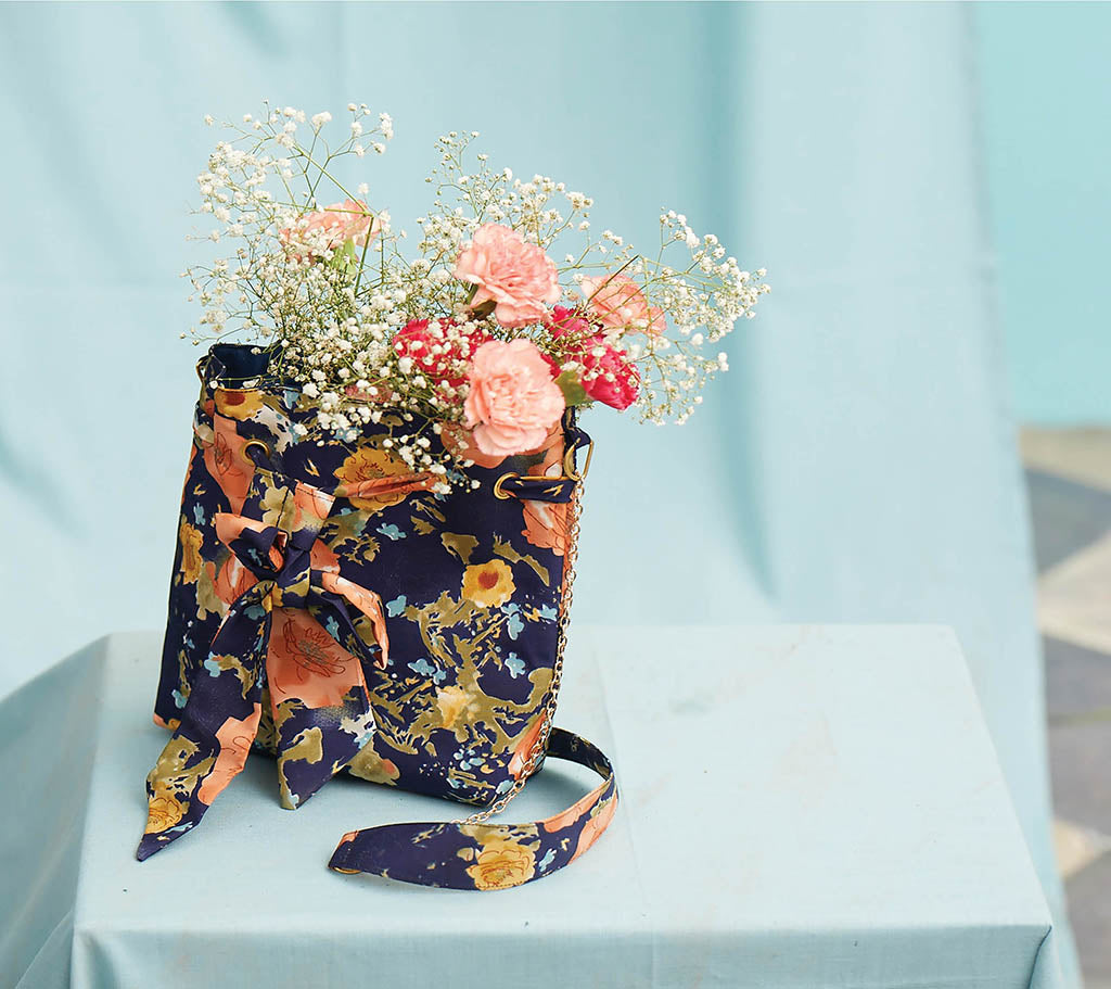 Navy Drizzle Floral Bag
